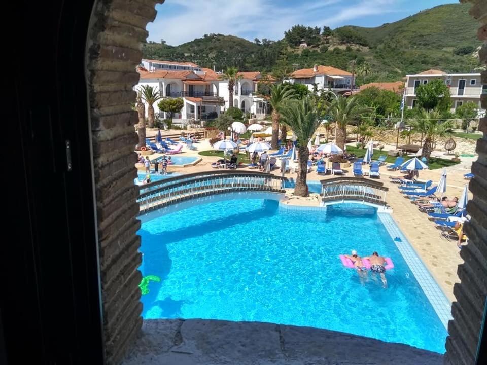 Antonis Apartments Каламакі Екстер'єр фото